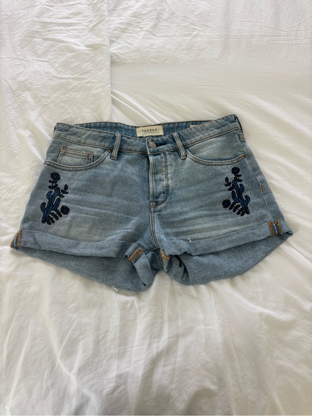 PacSun Light Wash Girlfriend Denim Shorts with Navy Floral Embroidery
